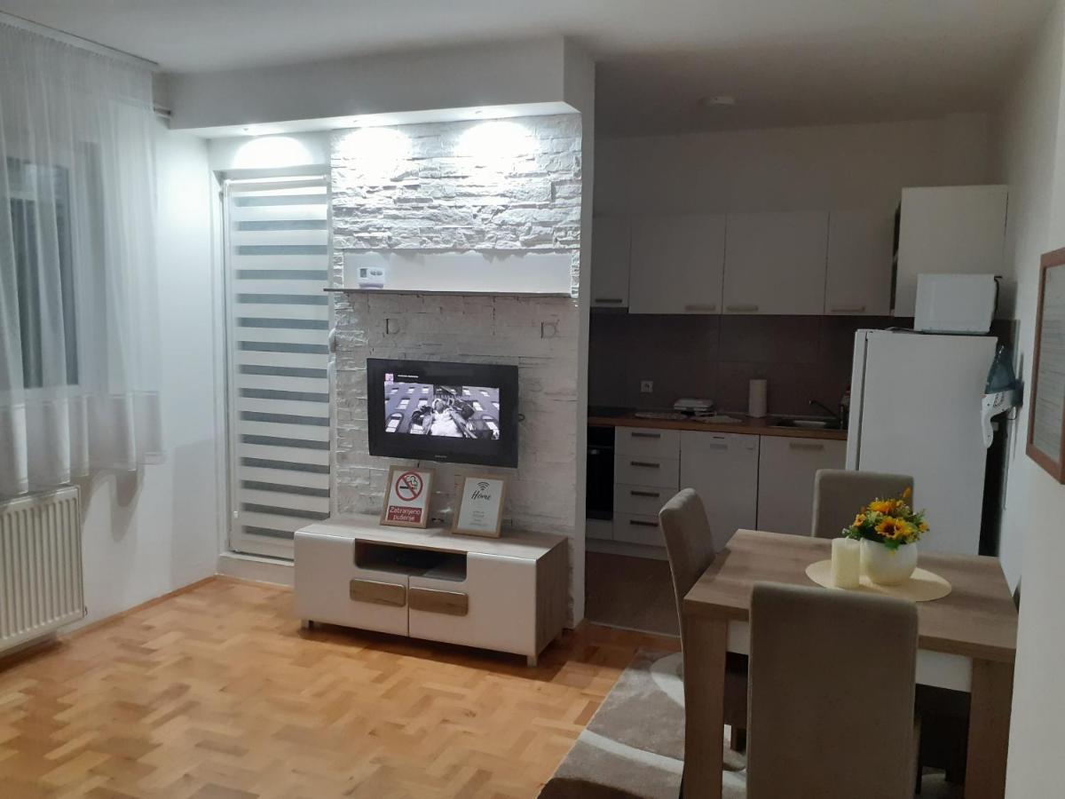 Apartman Vlada Appartement Pirot Buitenkant foto