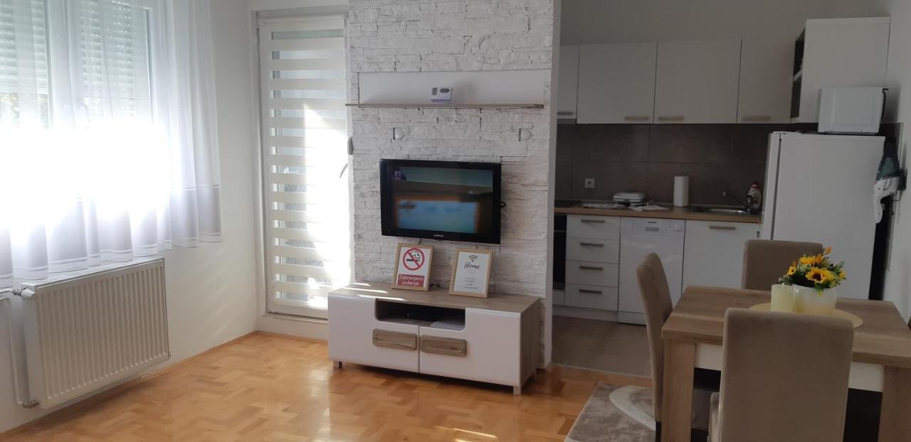 Apartman Vlada Appartement Pirot Buitenkant foto