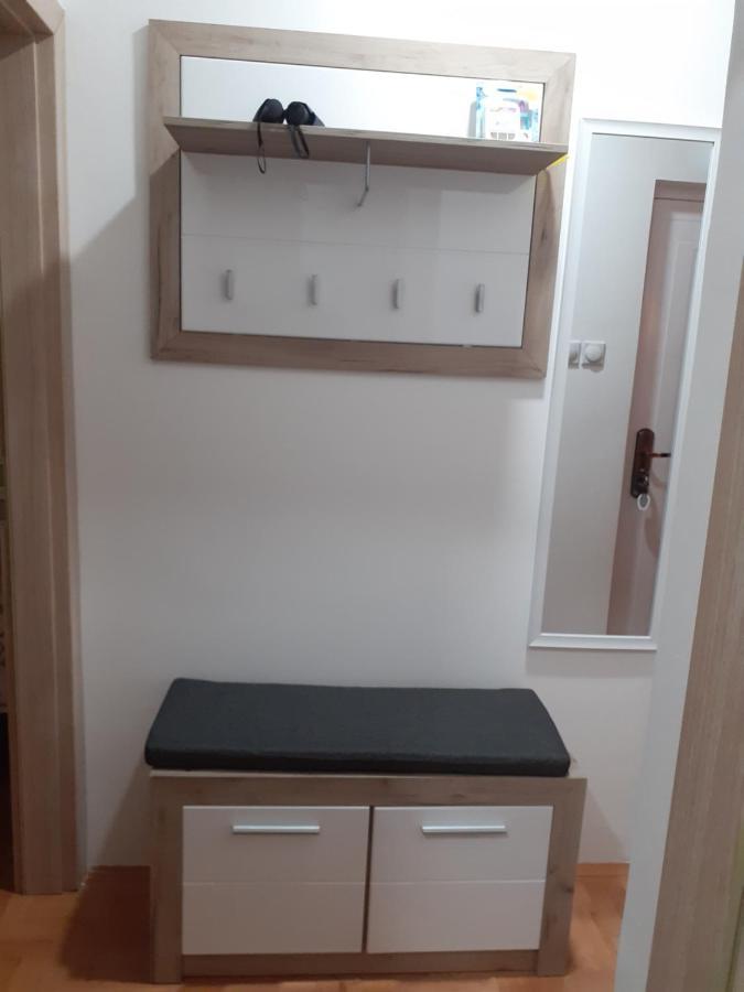 Apartman Vlada Appartement Pirot Buitenkant foto